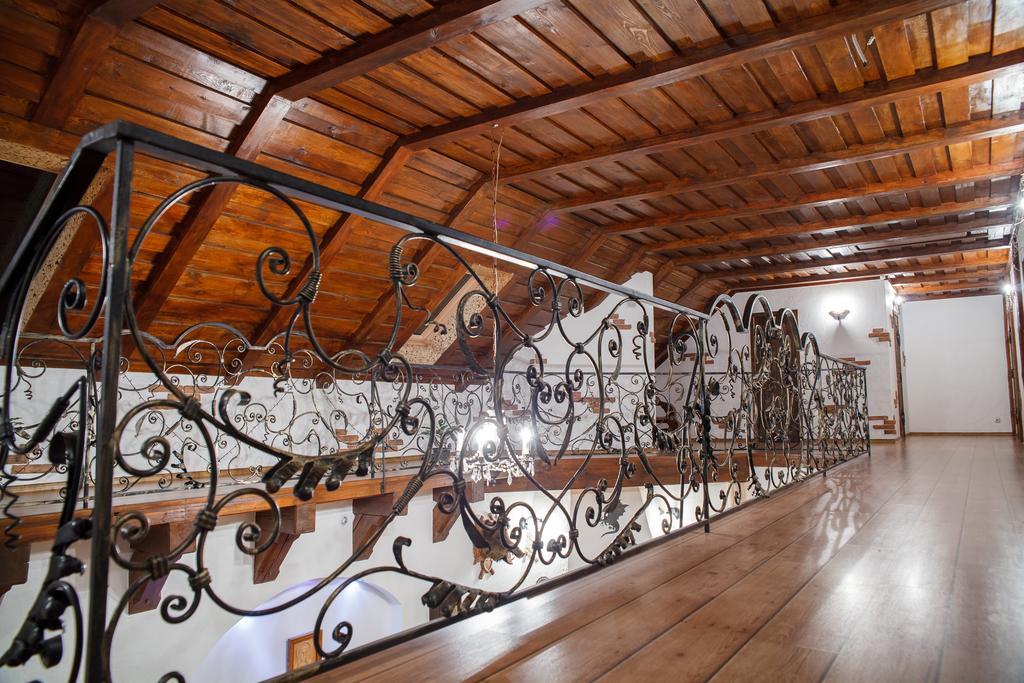 Karalinski Falvarok Tyzengauza Hotel Korolino  Room photo